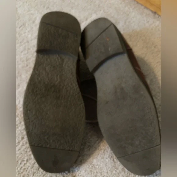 Men’s Dress Shoes - Picture 2 of 3